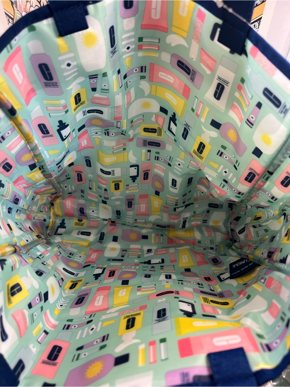 Clinique x Kate Spade "Bag of Tricks" Tote - Picture 3 of 4